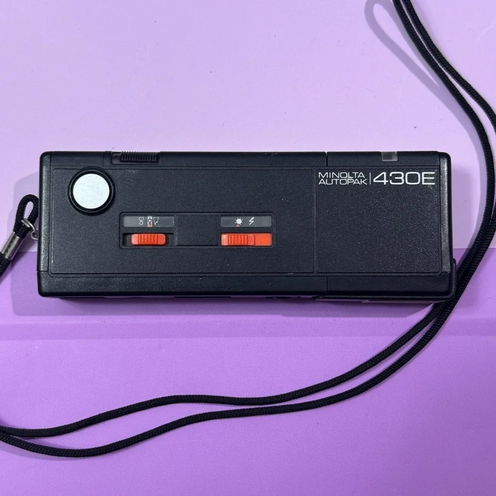 Vintage Minolta Pocket Autopak 430E 110 Film Camera Built In Flash Untested